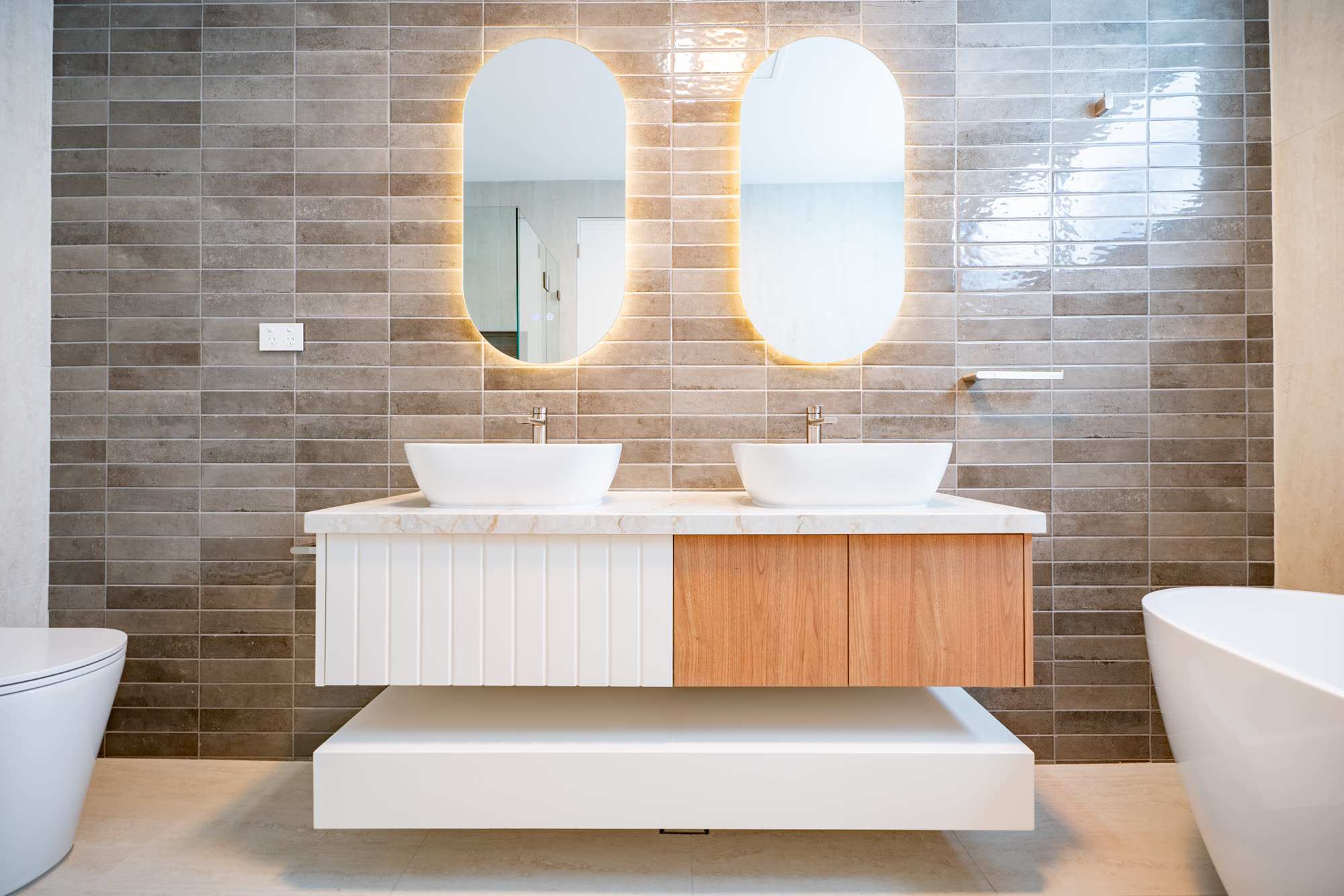 26 Clontarf St — main bathroom